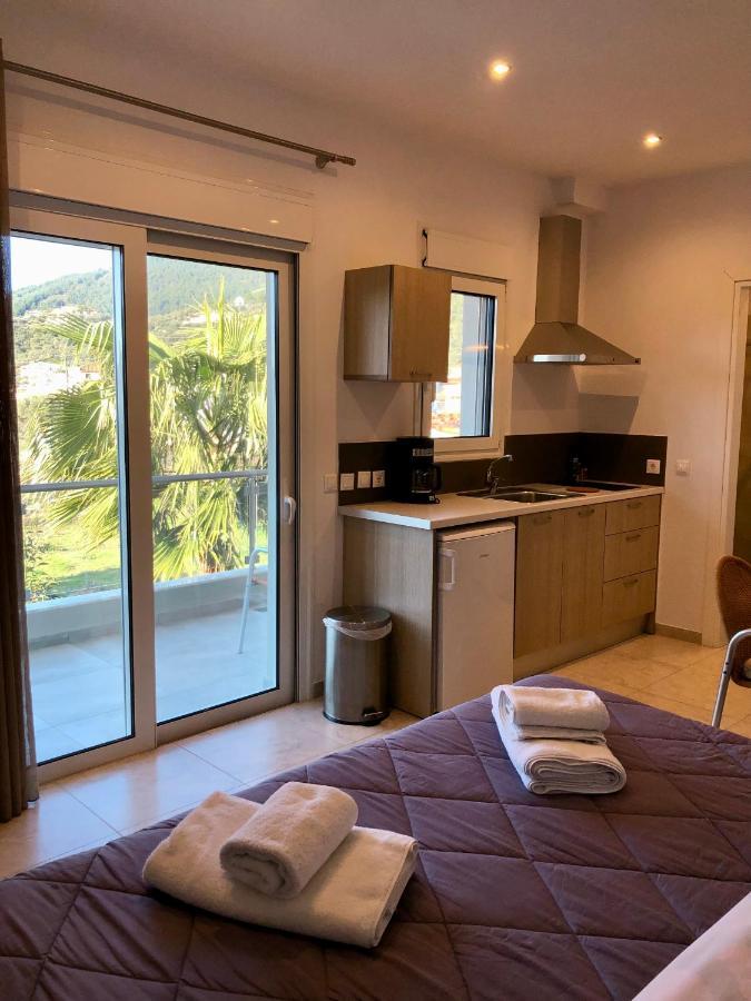 Vanessa House Luxury Apartments Skiathos Town Exterior foto