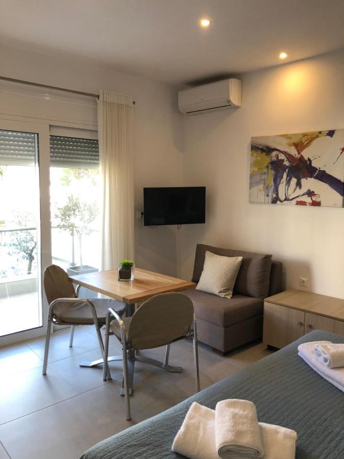 Vanessa House Luxury Apartments Skiathos Town Exterior foto