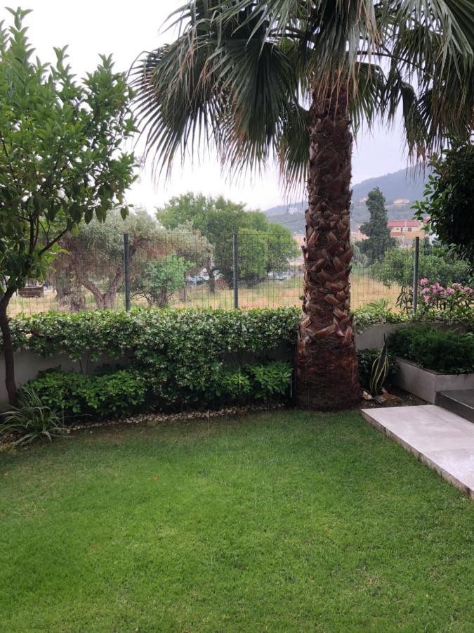 Vanessa House Luxury Apartments Skiathos Town Exterior foto