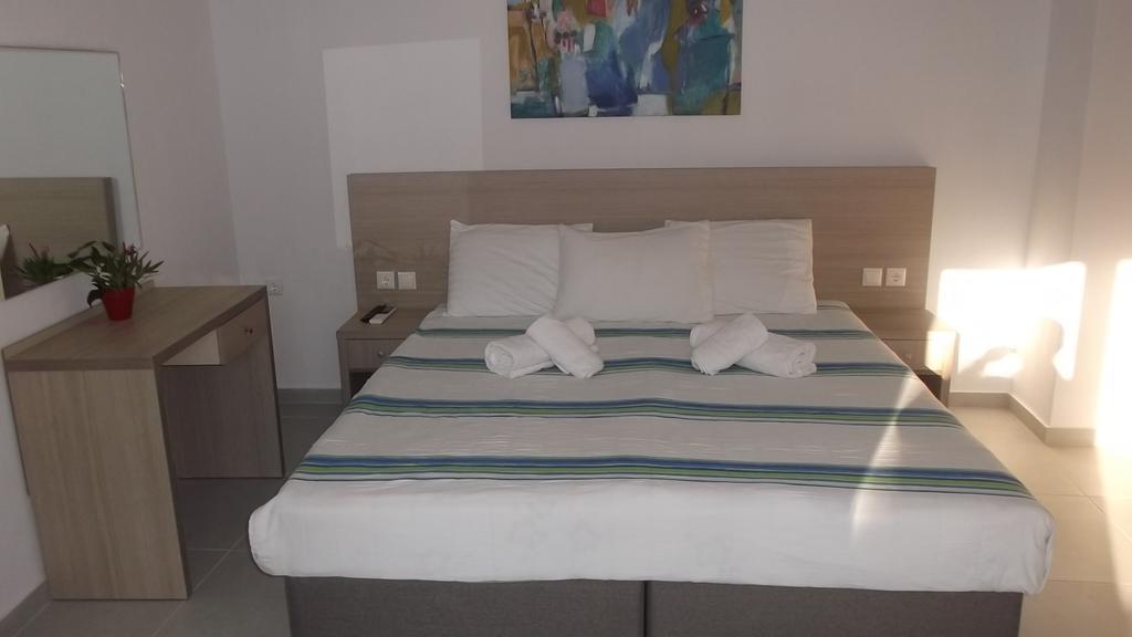Vanessa House Luxury Apartments Skiathos Town Exterior foto